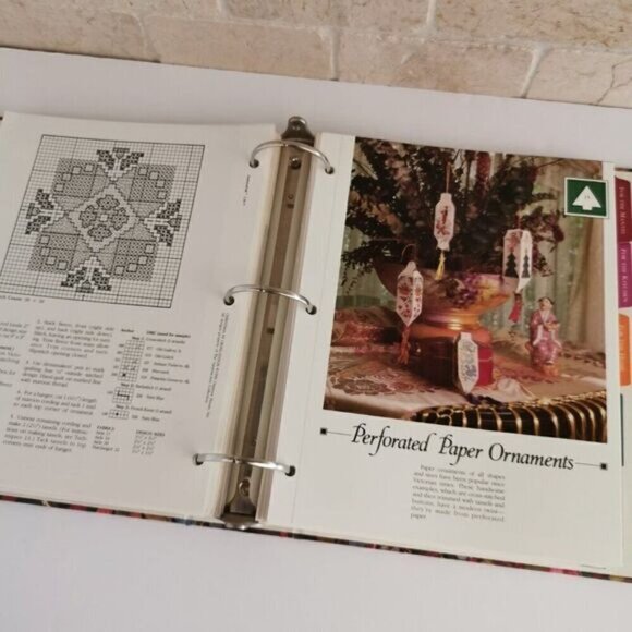 1990s Vanessa Ann Christmas Cross-Stitch Patterns Binder Vintage Holiday Craft - Picture 9 of 10